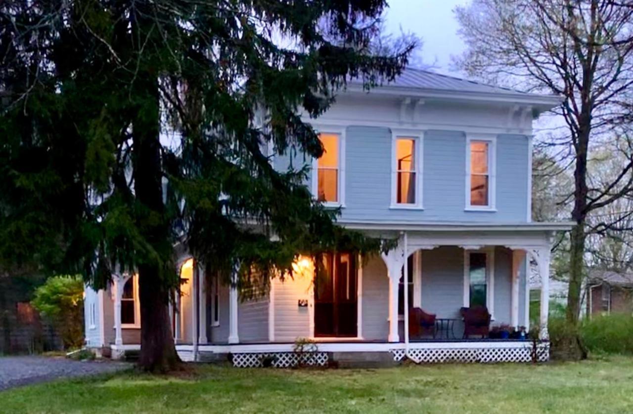 The Rogan House Bed & Breakfast Gambier ภายนอก รูปภาพ